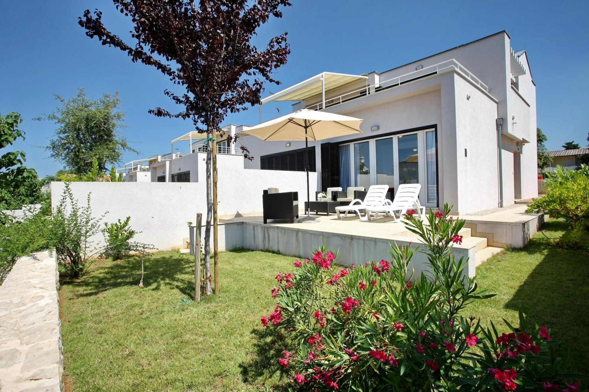 Sunnyside Apartments Resort Petrčane Exterior foto